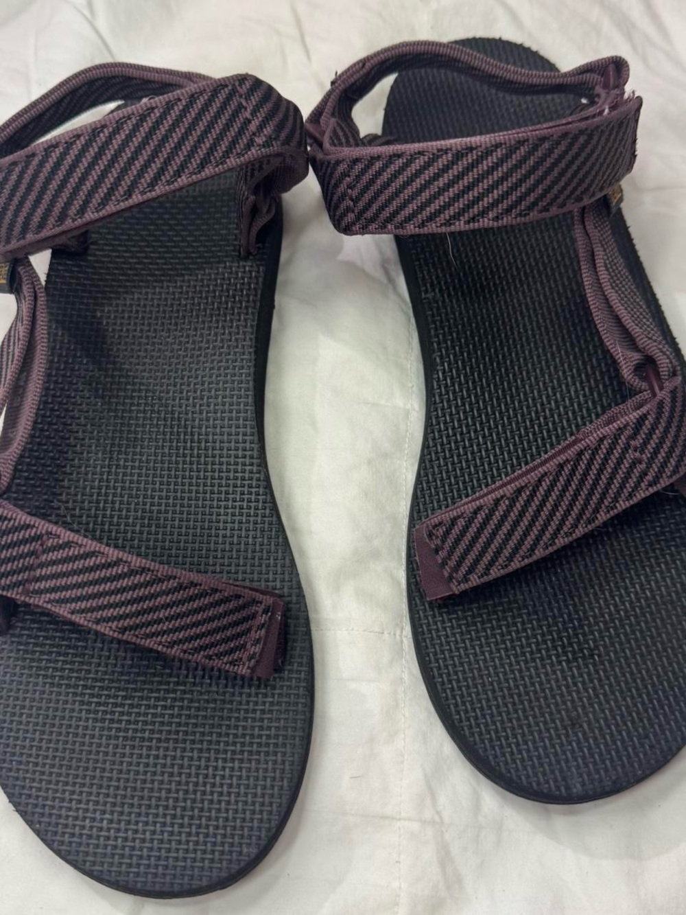 TEVA MIDFORM ORIGINAL UNIVERSAL VINEYARD WINE STRAPPY SANDAL SIZE US 9 WOMEN